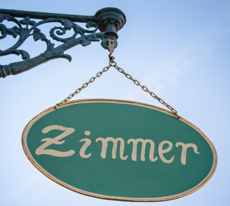 romantic, outdoors, chain, flat, lease, communication, nature, rooms vacant, design, live, dollar sign, brokers, information sign, apartments for rent