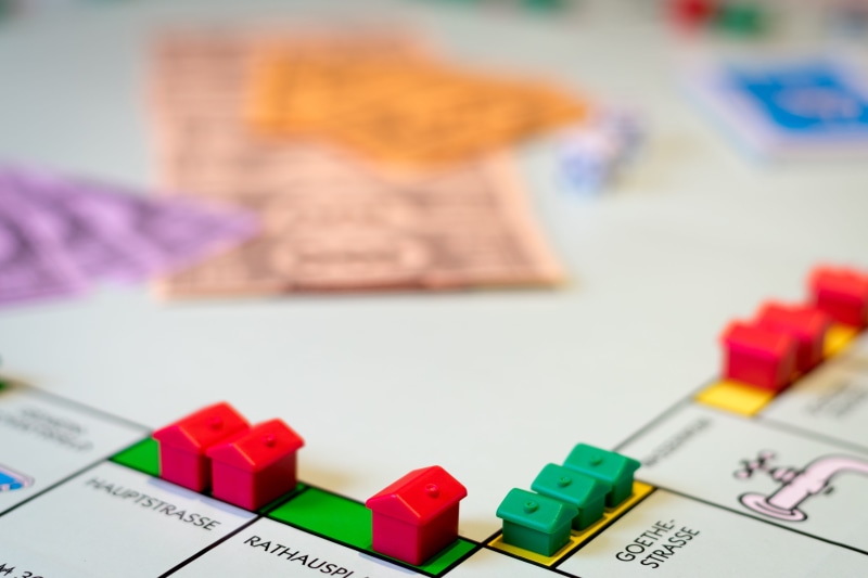 housing shortage, baukinder money, text, build, multi colored, property, toy, live, the rental price brake, construction, investments, table, brokers, focus on foreground