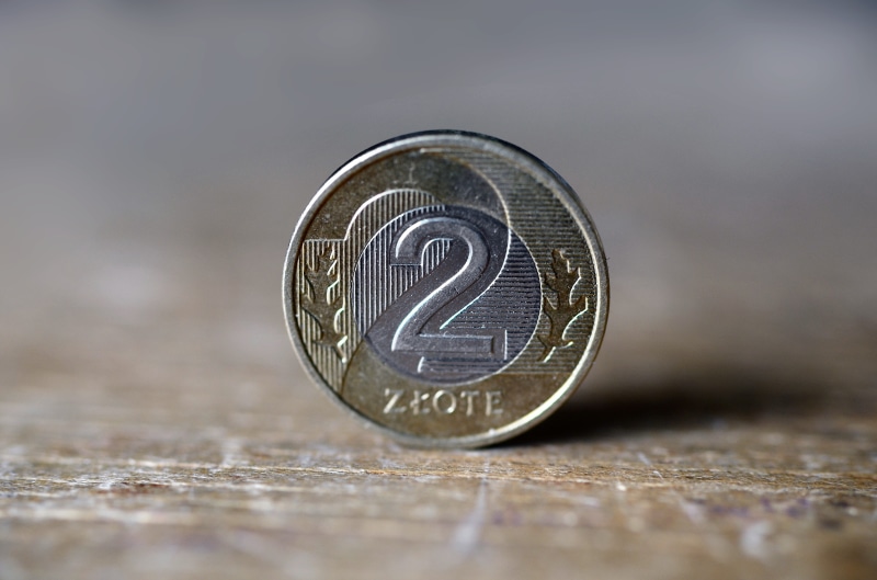 home finances, instability, single object, extreme close-up, two, business, zoom, coin, dime, two gold, no people, finance, close-up, uncertainty, plumb