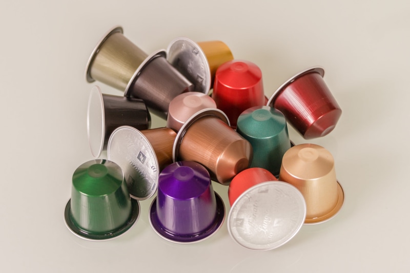 aluminium, benefit from, dose, lot, studio shot, indoors, coffee capsule, plastic, healthcare and medicine, still life, assorted, 4K, close-up, pill, medicine