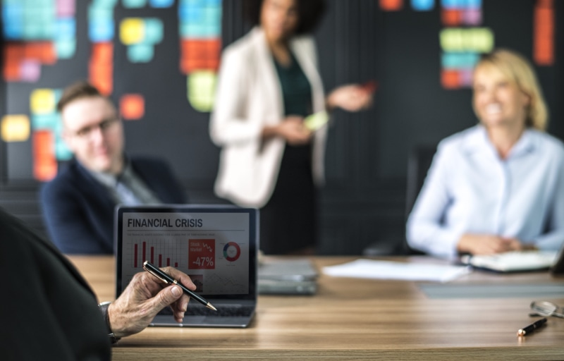 meeting, adult, corporate business, males, banking, teamwork, cooperation, mature men, people, analyzing, discussion, brainstorming, team, businesswoman