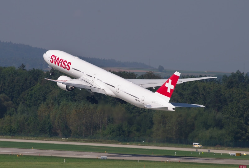 turbine, motion, air vehicle, land, on the move, outdoors, plant, airshow, boeing, airport, jet, commercial, side view, boeing 777, 777, sky, 2K, mode of transportation