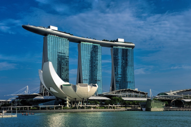 skyscraper, luxury hotel, building, day, daytime, hotel, tourism, casino, transportation, singapore, marina bay sands hotel, sculpture, colorful, river