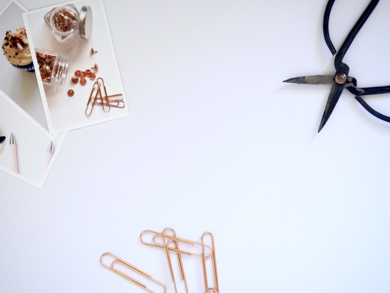 lay, art, learning, craft, create, paperclips, choice, christmas ornament, clips, 4K, office, white background, copy space, no people, indoors, shape