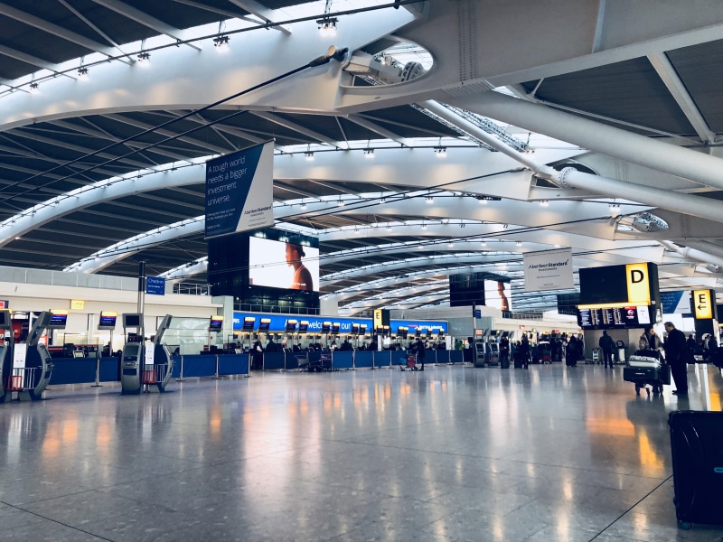 photo, building, crowd, baggage, interior, transportation, airplane, suitcase, incidental people, journey, airport, departure, illuminated, ceiling, men