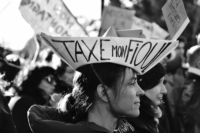movement, riot, incidental people, western script, 2K, real people, leisure activity, protest, protestor, aggression, people, lifestyles, group of people