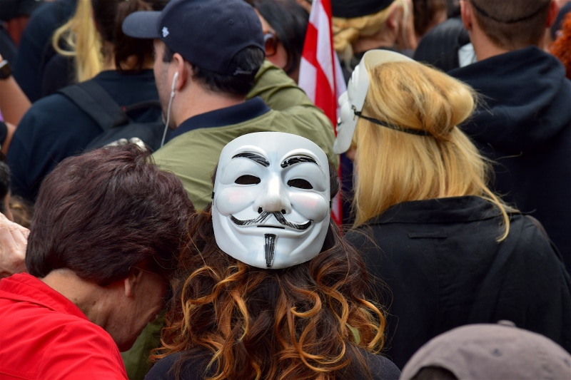 watching, young, men, young women, women, people, human face, rear view, group of people, real people, 4K, demonstration, disguise, power, depression - sadness