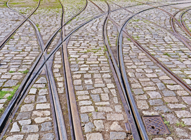 brown, sunlight, cobblestone, railroad track, patch, no people, yield, the way forward, metal, schönberger beach, 4K, gray, ramifications, grass, built structure
