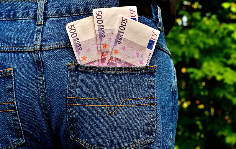 Jeans, paper currency, control, Euro, savings, 500, s, person, pouch, one person, dirty money, business, revenue, wealth, casual clothing, Money, pants