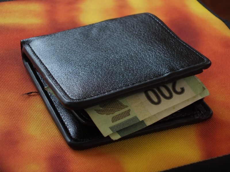 black, motor vehicle, no people, still life, earnings, budget, currency, table, photo, indoors, mobile phone, cash, expenditure, mode of transportation