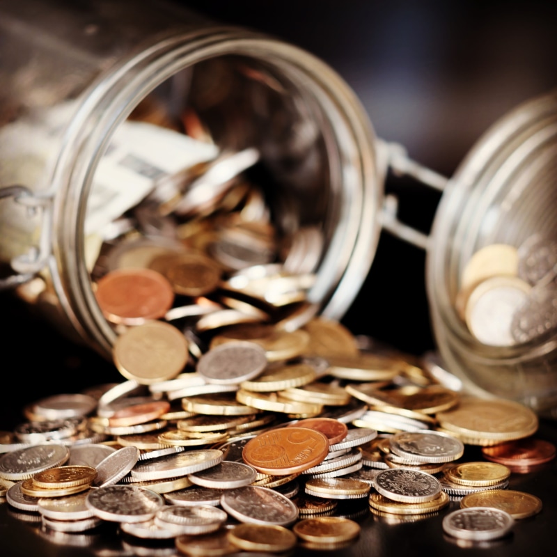 bank, economy, euro, tax, pound, trade, glass - material, container, 2K, wealth, shopping, coins, selective focus, close-up, spilling, finance, coin, insurance