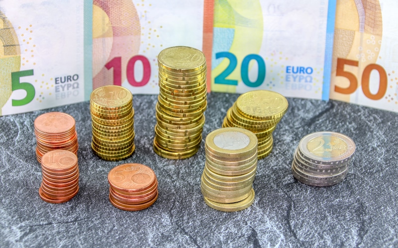 ten, forex, no people, cent, finance, 5K, large group of objects, finance and economy, money, metal, paper money, economy, number, investment, close-up