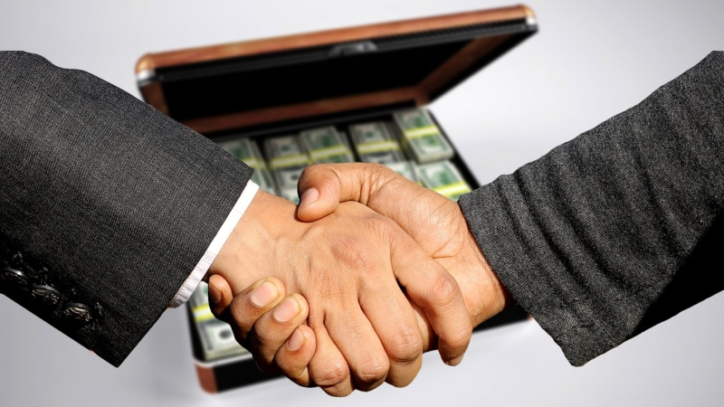 corporate business, real people, human body part, trade, 2K, adult, human hand, indoors, sell, business, contract, shopping, dollar, people, control, businessman