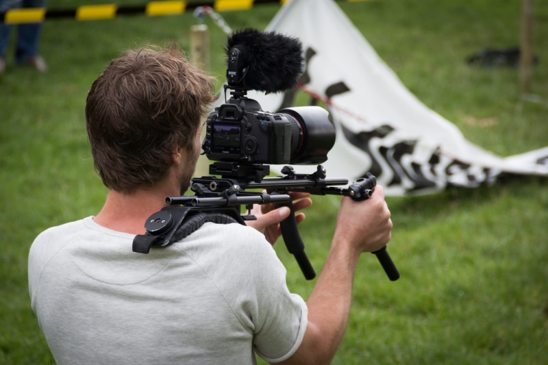 cameraman, focus, medium, 4K, reporting, military, media, expert, recording, communication, equipment, rifle, black, reporter, filming, daytime, film