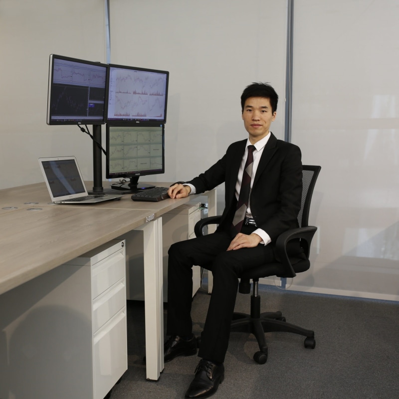 suit, 1080P, occupation, corporate business, desk, businessman, men, looking at camera, well-dressed, office, one person, sitting, full length, males