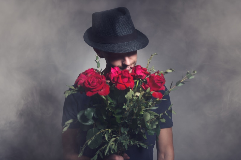 flower, bouquet, flowering plant, flower arrangement, admirer, nature, freshness, flower head, clothing, romance, day, relationship, affair, gift, fragility