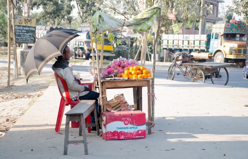 real people, old man, one person, 4K, small business, cart, city, landscape, nature, architecture, selling, outdoors, sale, seat, side, sunlight, umbrella