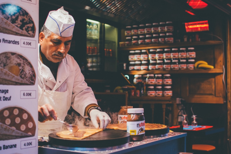 hot, room, small business, indoors, waist up, food and drink, stock, light, signage, coffee shop, 5K, real people, entrepreneur, inside, men, market, man