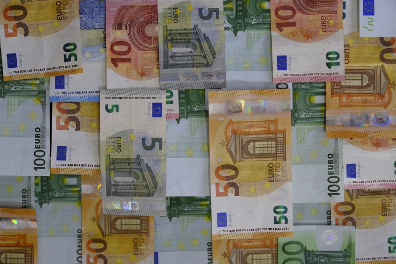economy, paper currency, coins, communication, wealth, commercial, bank note, business, empire, large group of objects, euro, savings, still life, turnover