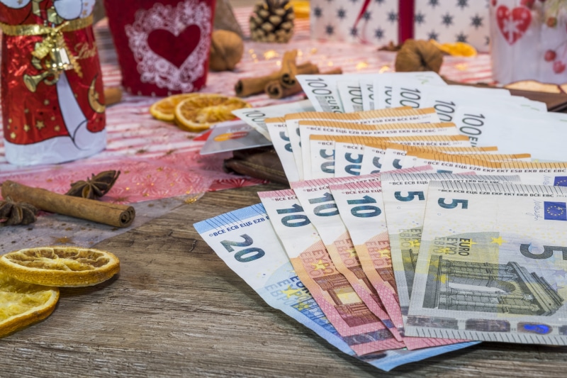 number, large group of objects, earn, text, high angle view, turnover, euro, cinnamon stick, still life, anise, fragrance, wealth, christmas time, currency