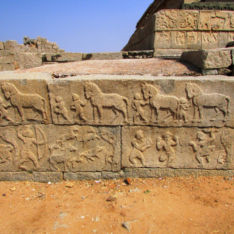 sunlight, no people, Warriors, nature, travel destinations, Sculpture, creativity, stone wall, ancient civilization, day, structure, the past, stone, outdoors