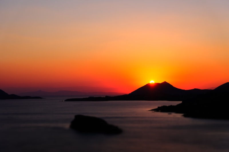 sky, Poseidon, beauty in nature, nature, land, water, orange color, scenics - nature, tranquility, copy space, 5K, silhouette, romantic sky, idyllic, tranquil scene