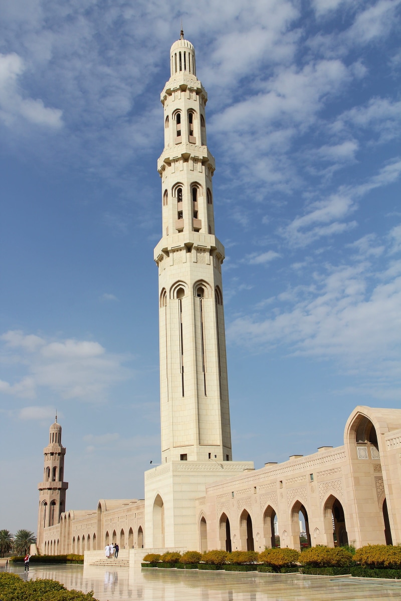 stunning, hugh, religion, attraction, cloud - sky, prayer, travel, grand, 2K, building exterior, ancient, day, mosque, arch, sultan qaboos grand mosque