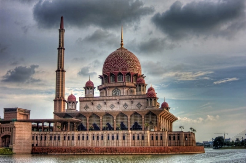 history, cloud - sky, city, government, dome, outdoors, architecture, mosque, religion, water, white, no people, nature, travel destinations, Religious