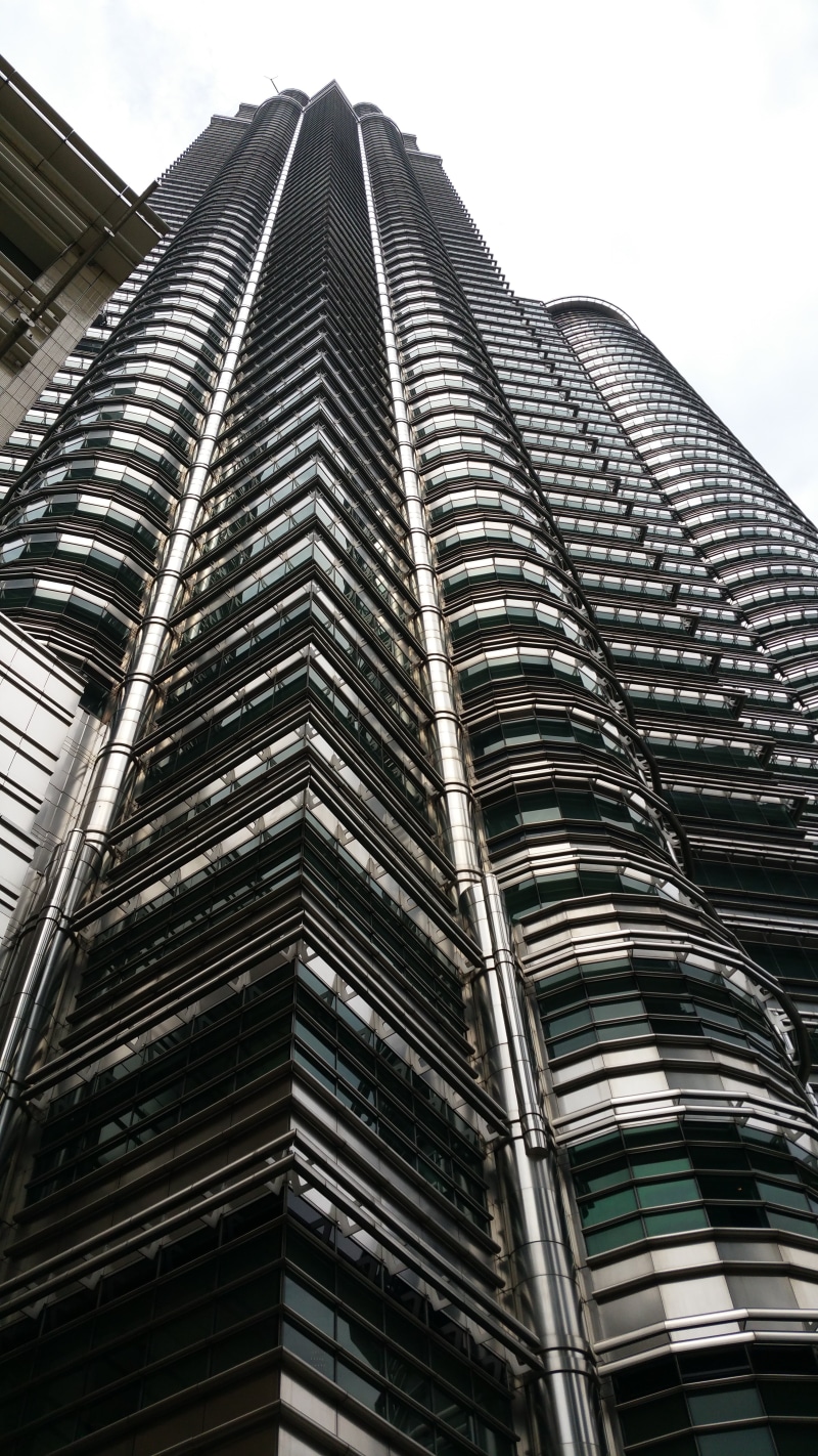 day, tall - high, silver, pattern, architecture, tower, office building exterior, apartment, no people, nature, built structure, kong kuala, reflection