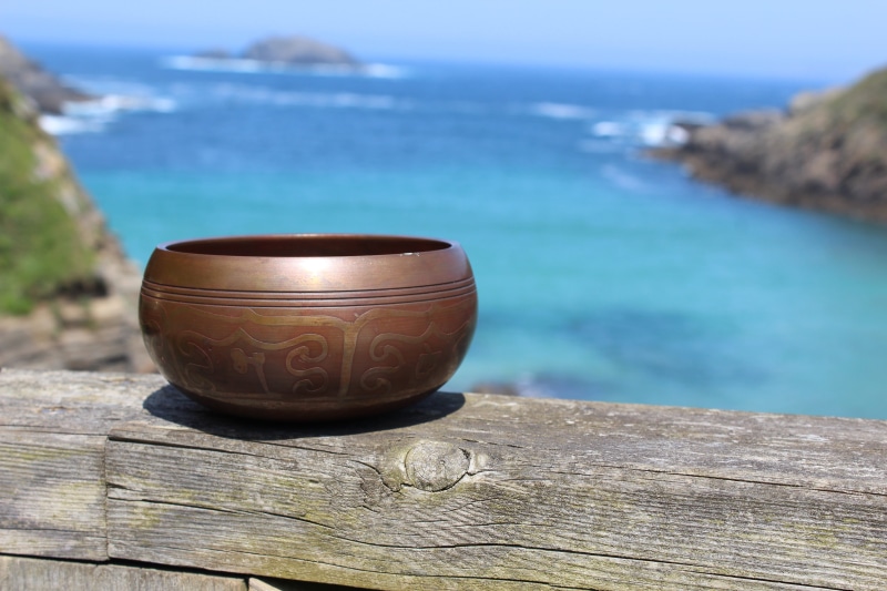 land, singing bowl, beach, sunlight, day, tibetan, 5K, no people, meditation, relaxation, cup, wood - material, horizon, sky, close-up, water, wellness