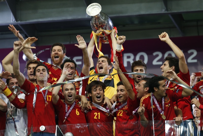 Alonso, Cup, Spain vs Italy, football, championship, medals, Stung, invincible, Martinez, Arbeloa, 4K, Casillas, Red Fury, sport, Iniesta, Silva, La Furia Roja