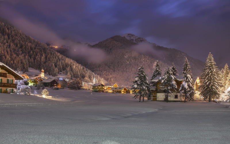 Italy, Andrey Chabrov, 1080P, mountains, lighting, trees, winter, snow, forest, home, Canazei, nature, ate, landscape, municipality, the evening, clouds