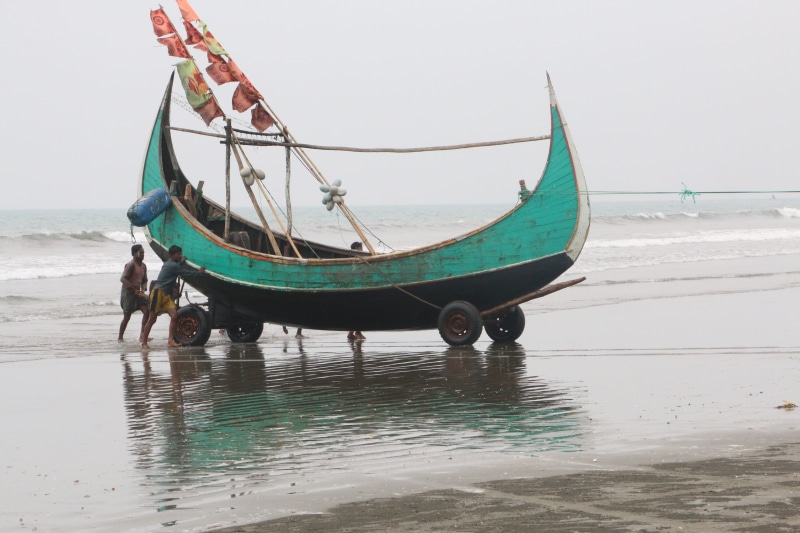 nautical vessel, coxs bazar, boat, reflection, black, horizon, moored, nature, land, 5K, chittagong, fishing boat, bangladesh, sea, transportation, people