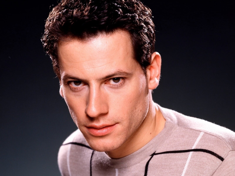 720P, men, gray, male, studio shot, black background, close-up, anger, headshot, ioan gruffudd, s, aggression, brunette, emotion, brown-eyed, one person