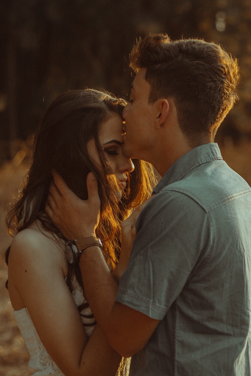 young adult, lifestyles, emotion, hairstyle, portrait, togetherness, positive emotion, woman, natur, forest, couple - relationship, forehead, leisure activity