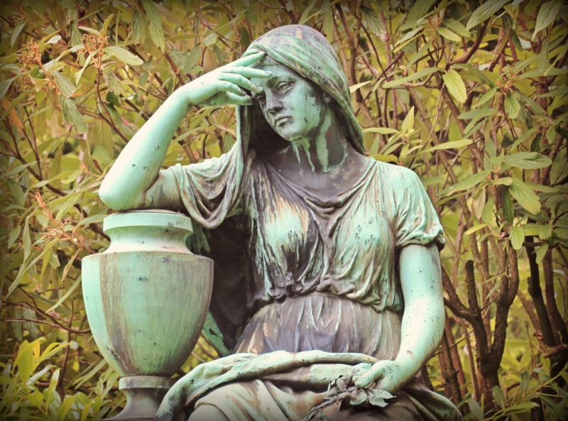 bizarre, plant, plant part, old cemetery, cemetery, outdoors, memory, woman, sad, tree, art and craft, urn, engrossment, alone, ostfriedhof, stone figures