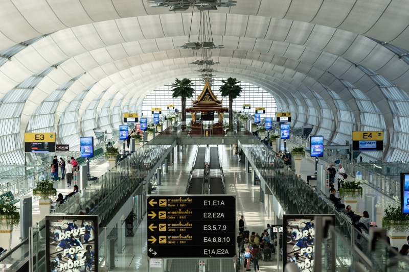 crowd, airport, ceiling, thailand, subway station, arch, human, text, architecture, person, landscape, modern, hall, furniture, airport terminal, lupin