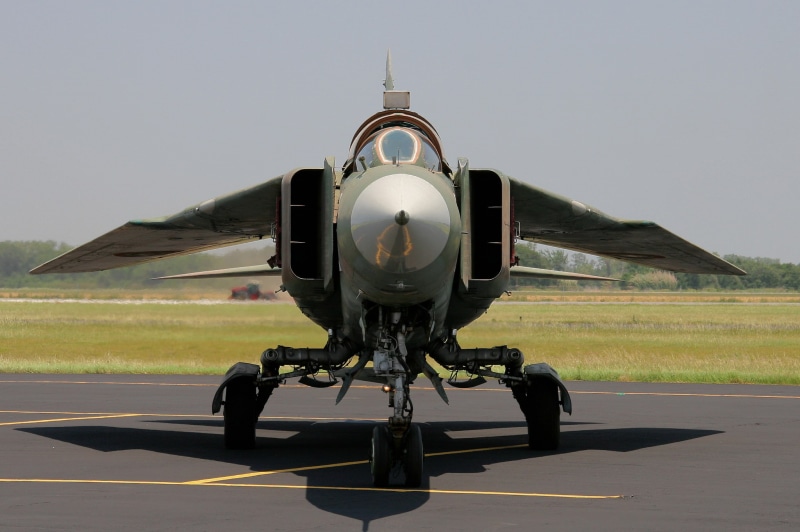 multipurpose, The MiG-23, Soviet, the airfield, bomber, fighter, 1080P
