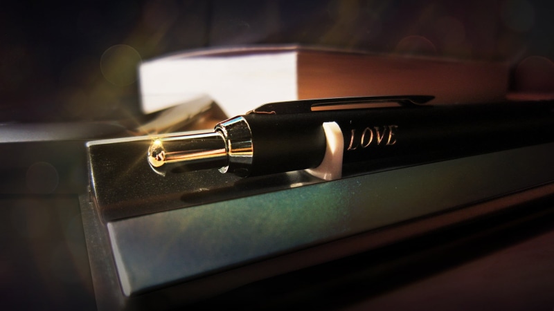 click, furniture, 1080P, musical instrument, music, box, still life, indoors, writing instrument, wood - material, pencils, nib, education, fountain pen