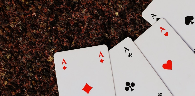 no people, aces, relaxation, indoors, opportunity, leisure activity, playing Cards, cards, blank, leisure Games, red, skat, heart shape, chance, pik, play