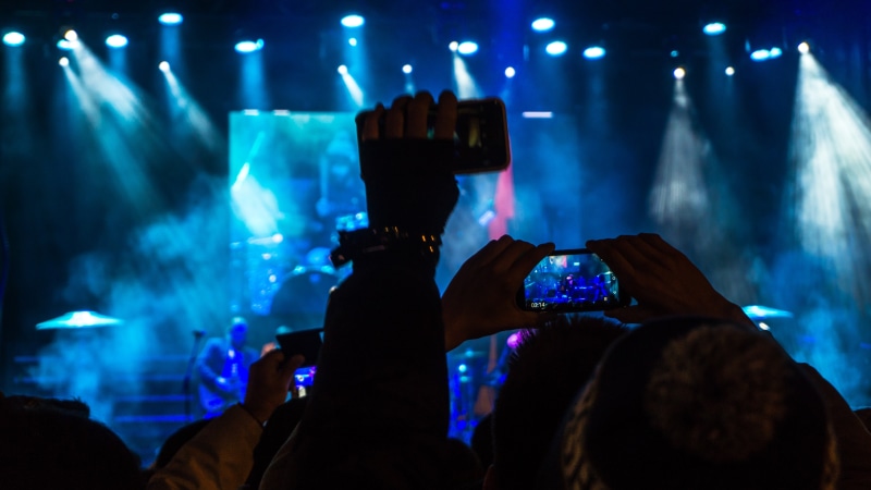 blur, excitement, human limb, performing arts event, show, limb, concert, band, group, photography themes, smart phone, 5K, energy, holding, enjoyment