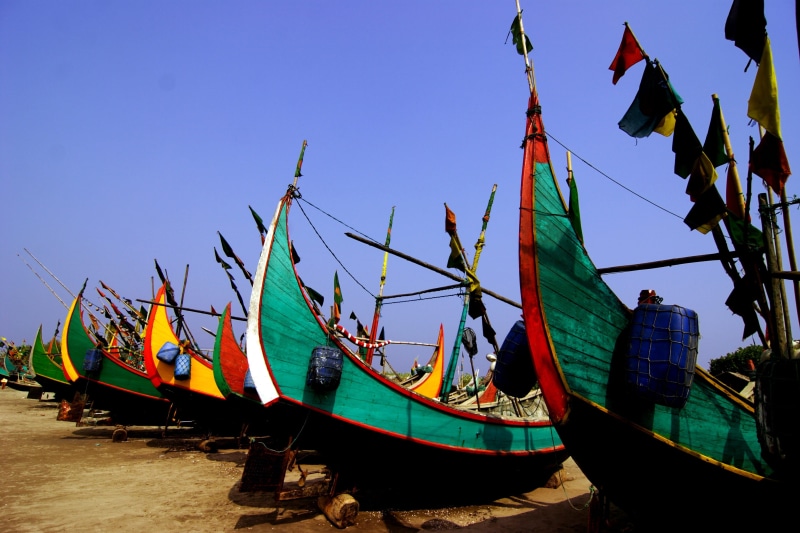 fishing industry, sailboat, boat, beach, sea, blue, flag, bangladesh, day, clear sky, sky, sunlight, moored, land, water, fisherman, 2K, travel, transportation