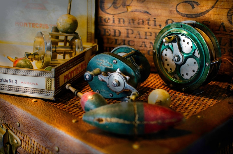 reels, selective focus, retro styled, technology, communication, old-fashioned, table, gramophone, choice, old, telephone, variation, brown, two, time