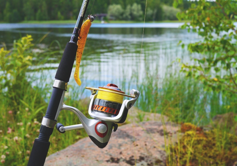 lake, rest, crank, gray, fishing reel, metal, focus on foreground, bicycle, fish equipment, plant, outdoors, telescopic rod, land, nature, day, tree, transportation