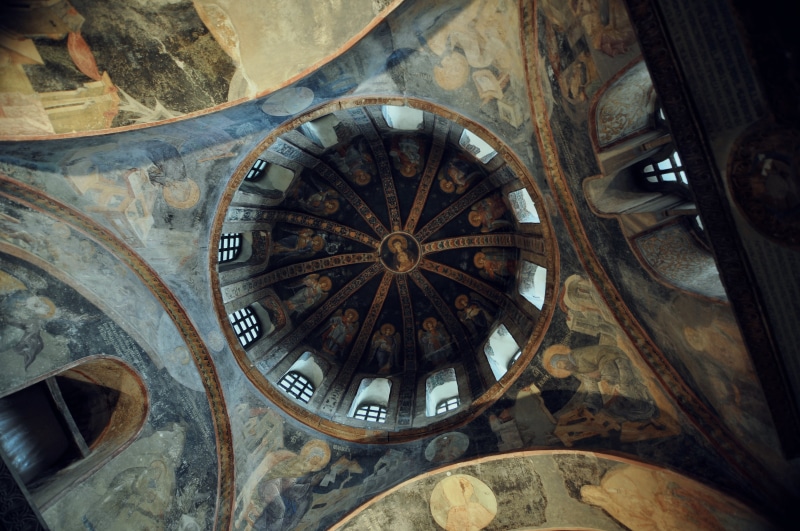 painting, wheel, directly below, cathedral, no people, low angle view, indoors, built structure, 4K, place of worship, shape, ceiling, circle, church