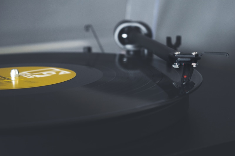 playing, nightlife, black Color, turn table, club Dj, disco Dancing, records, turntable, audio, music, single Object, record, sound, entertainment, player