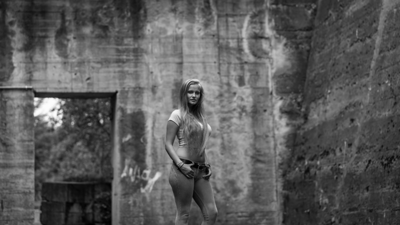 monochrome, ruin, women, model, 2K