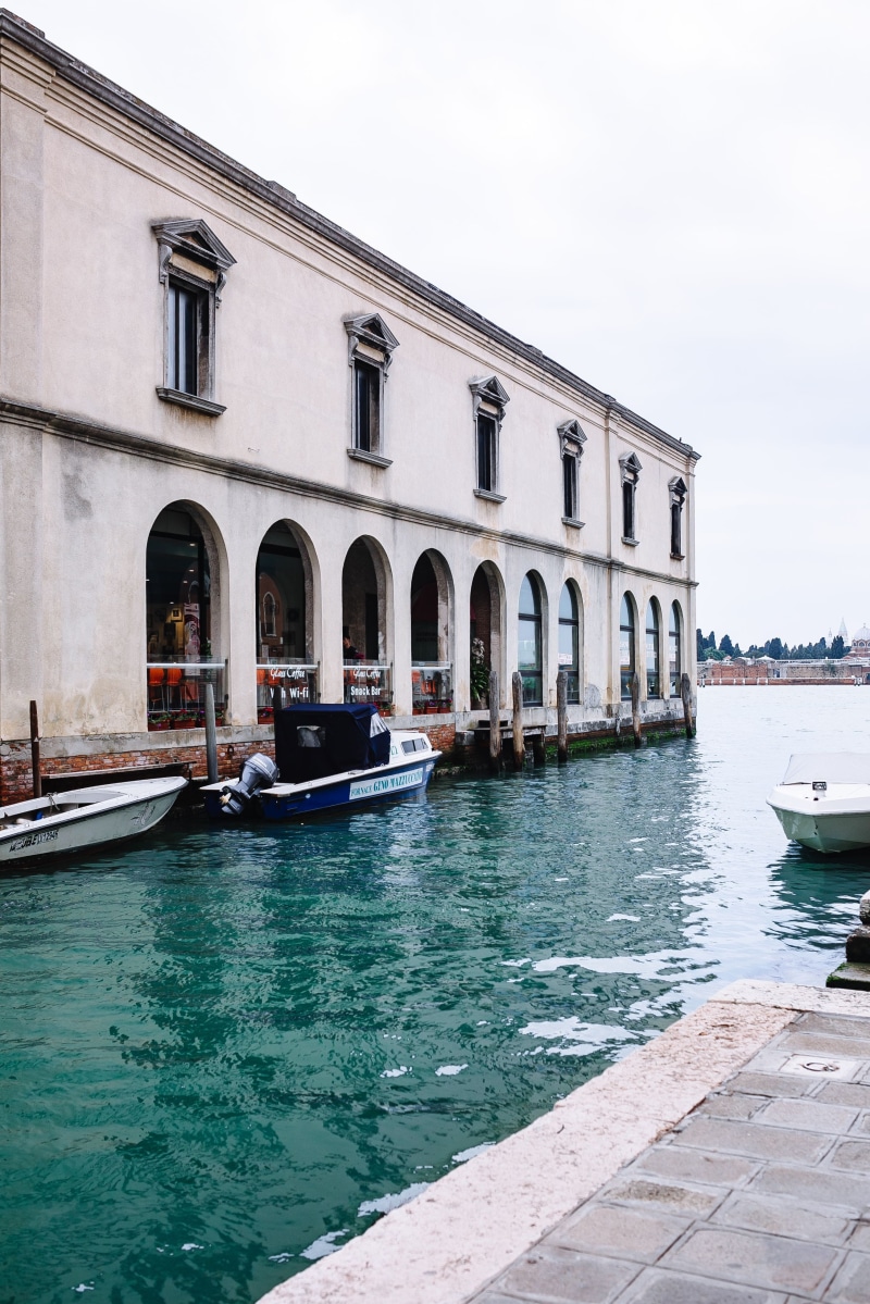 water, architecture, moored, canal, building, tourism, nature, day, gondola, houses, Italy, gondola - traditional boat, nautical Vessel, colorful, history