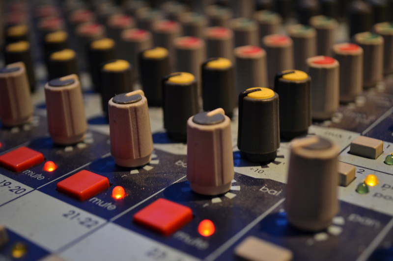 equipment, selective focus, control, audio electronics, sound recording equipment, sound mixer, recording studio, industry, music, electronics, knob, electric mixer