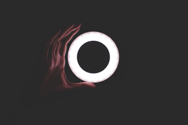 indoors, light, round, black background, 5K, person, coffee - drink, real people, no people, food and drink, unrecognizable person, coffee, close-up, mug